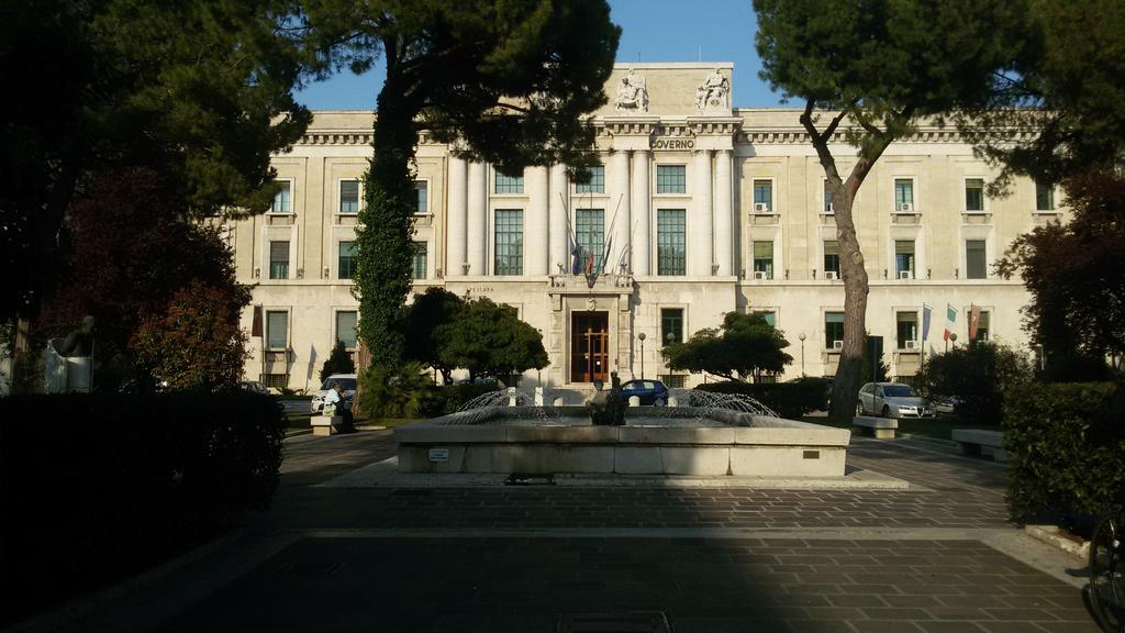 Suites Florence Пескара Екстериор снимка